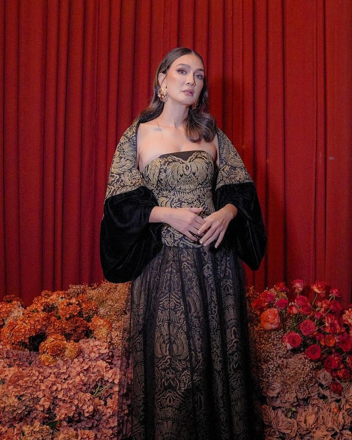 Penampilan spektakuler Luna Maya.