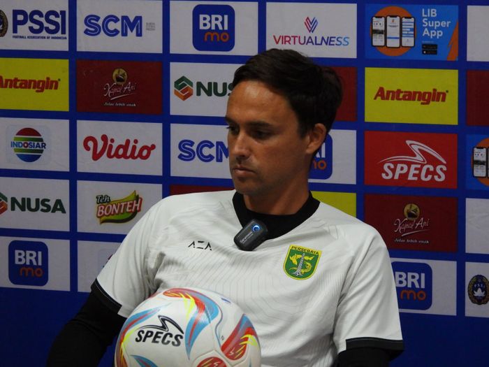 Pelatih Persebaya, Paul Munster