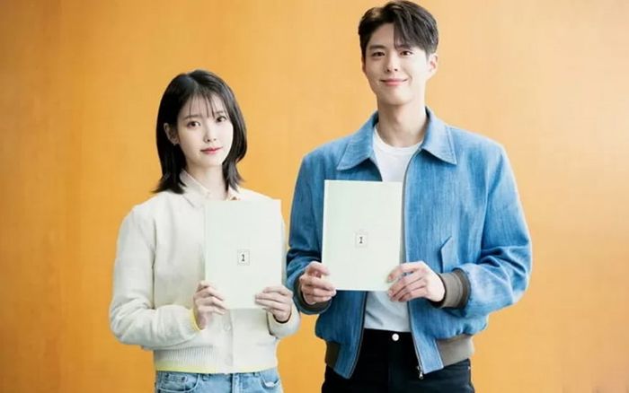Park Bo Gum dan IU siap main drama bareng 'When Life Gives You Tangerines'