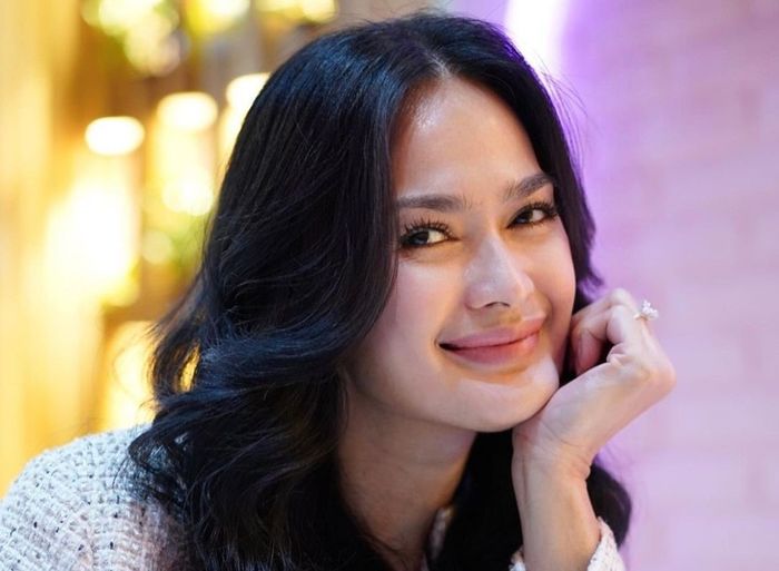 Tengok gaya modis Donna Harun!