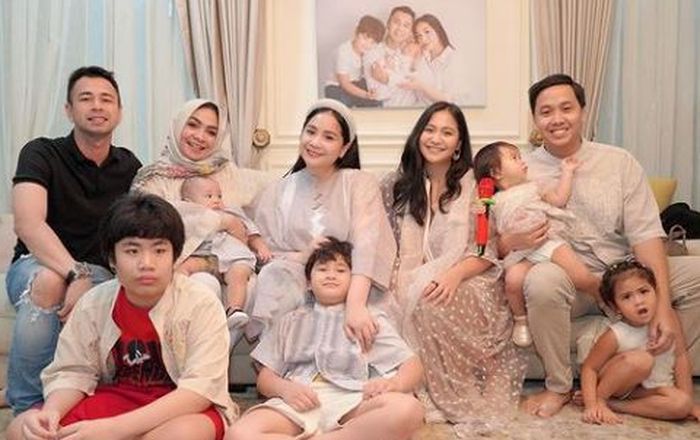 Keluarga Rieta Amilia