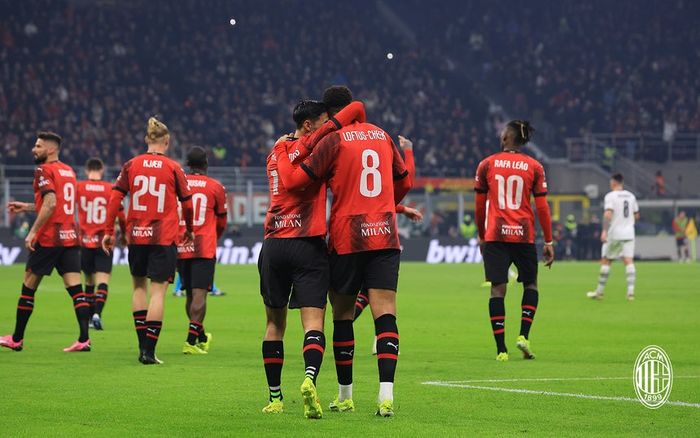 Ruben Loftus Cheek merayakan gol untuk AC Milan ke gawang Rennes dalam leg 1 babak play-off Liga Europa 2023-2024 di Stadion San Siro, Kamis (15/2/2024).