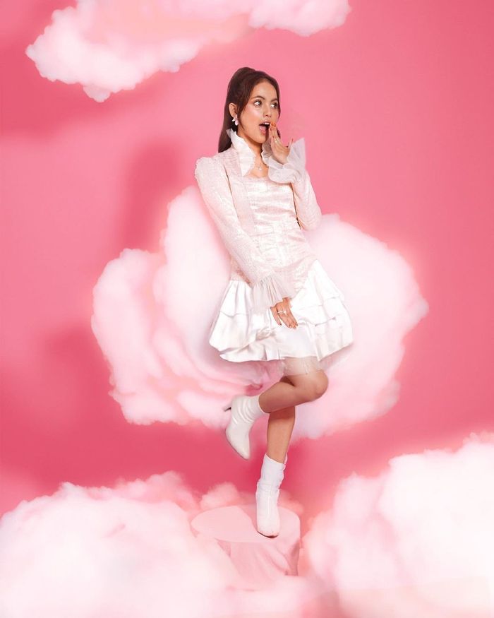 Pemotretan bertema Valentine yang dilakukan Putri DA.