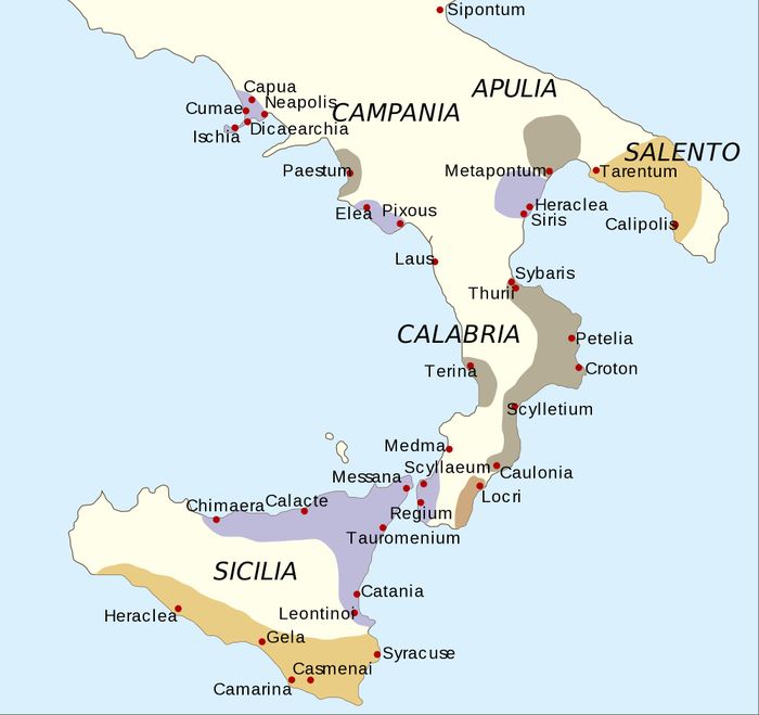 Koloni-koloni Yunani kuno di Italia. Jika Aleksander Agung berencana menguasai Italia dan mencegah kebangkitan Kekaisaran Romawi, ia harus mendekati koloni-koloni ini untuk memperkuat kekuatannya di Italia.
