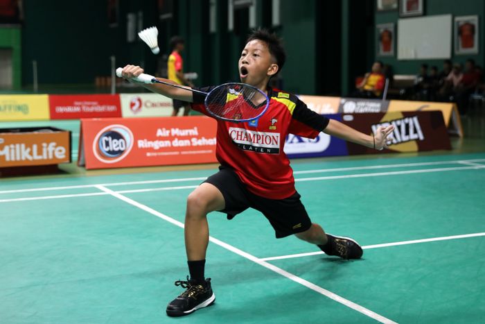 Tunggal putra Rifqi Aulia Pramudia asal Klaten, Jawa Tengah yang bertanding di GOR PB DJarum Kudus, Sabtu, 24 Februari 2024