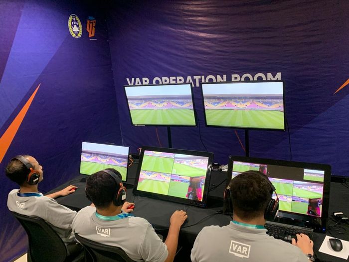 VAR Operation Room Stadion Manahan Solo, Jawa Tengah, Kamis (7/3/2024).