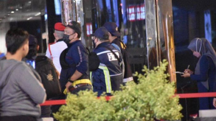 Penggrebekan artis Aliff Aziz di apartemen seorang artis wanita