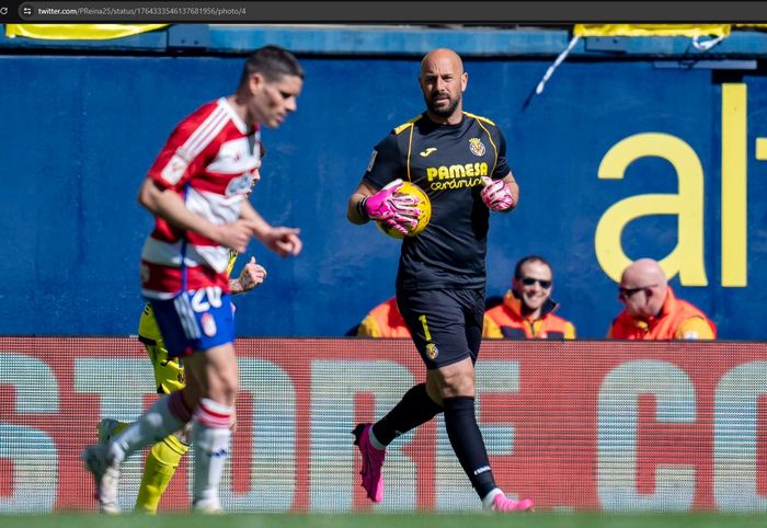 Eks kiper Liverpool, Pepe Reina, saat ini bermain untuk Villarreal.