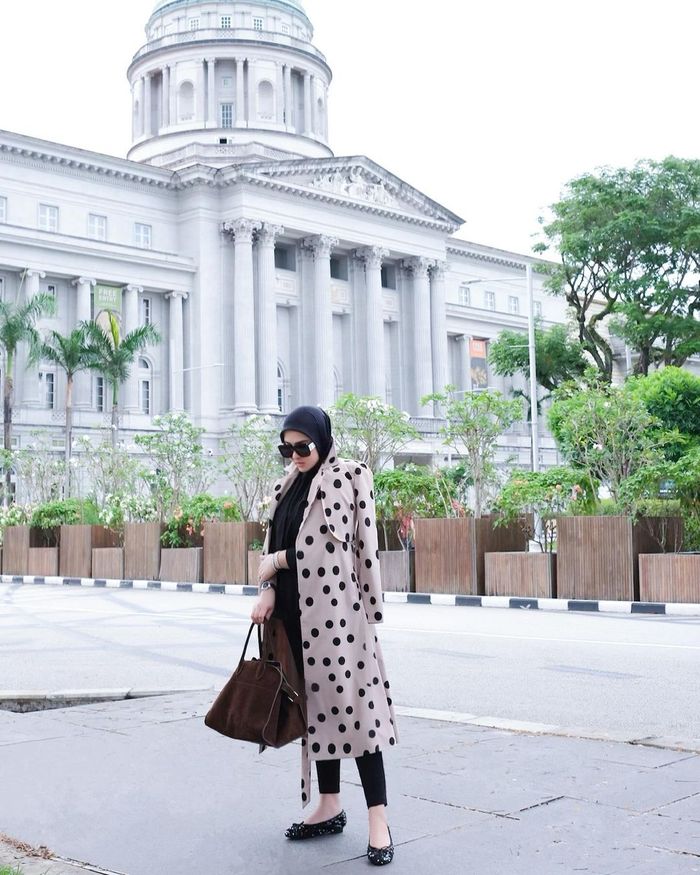 OOTD Syahrini di Singapura menjelang bulan Ramadan.
