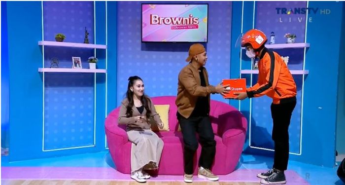 Wendi Cagur terima paket Shopee