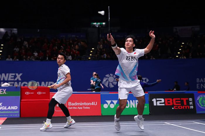 Pasangan ganda putra Indonesia, Leo Rolly Carnando/Daniel Marthin, pada babak pertama All England Open 2024 di Utilita Arena, Birmingham, Inggris, Rabu (13/3/2024).