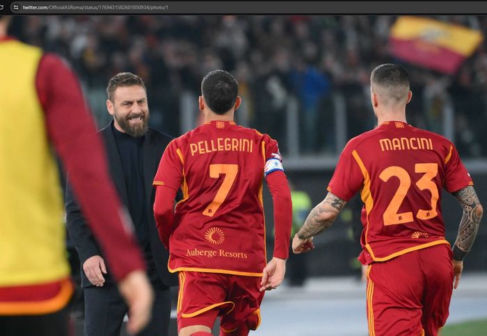 Lorenzo Pellegrini mencetak gol untuk AS Roma ke gawang Sassuolo pada giornata ke-29 Liga Italia 2023-2024 di Stadion Olimpico, Minggu (17/3/2024).