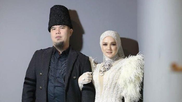 Pasangan Mulan Jameela dan Ahmad Dhani 