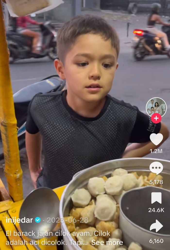 El Barack Alexander jajan Cilok.