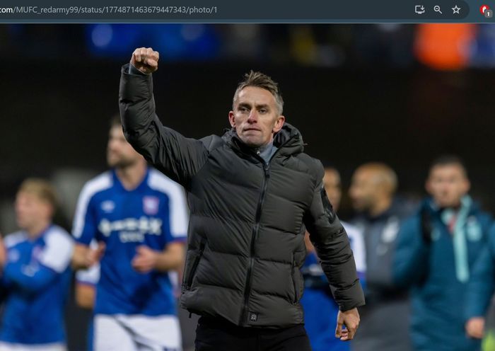 Pelatih Ipswich Town, Kieran McKenna, dikabarkan menjadi calon suksesor Erik ten Hag di Manchester United.
