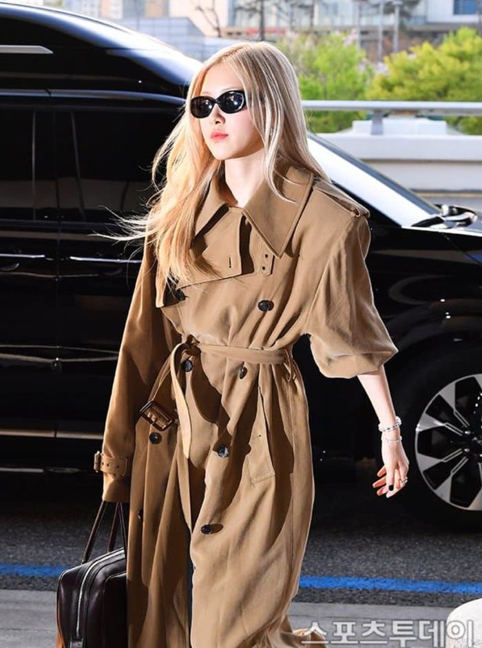 Muncul ke Publik dengan Penampilan Baru Rose BLACKPINK Jadi Sorotan, Netizen: Seperti Bintang Film!