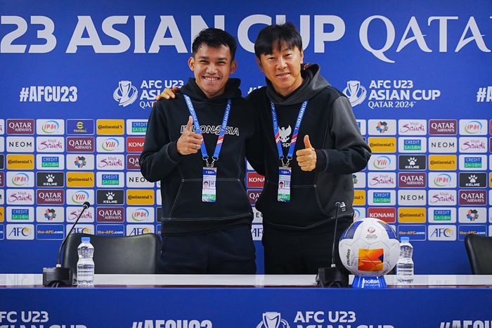 Shin Tae-yong dan Witan Sulaeman hadir di konferensi pers jelang semifinal Piala Asia U-23 2024 antara timnas U-23 Indonesia Vs Uzbekistan,  Minggu (28/4/2024)