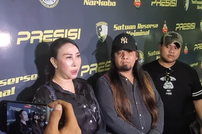 Sosok Henny Mona, Mantan Istri Rio Reifan yang Dulu Ngaku Alami KDRT, Kini Malah Legowo Jenguk sang Aktor yang Ketangkap Lagi