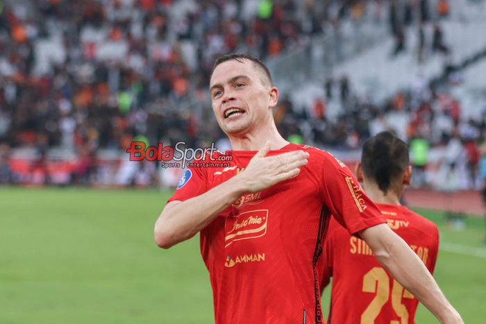 Maciej Gajos sedang melakukan selebrasi seusai mencetak gol dalam laga pekan ke-34 Liga 1 2023 antara Persija Jakarta versus PSIS Semarang di Stadion Utama Gelora Bung Karno, Senayan, Jakarta, Selasa (30/4/2024) siang.