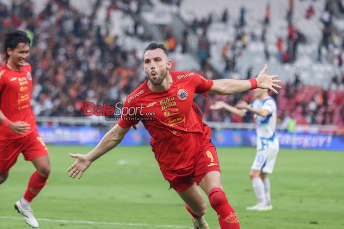 Marko Simic sedang melakukan selebrasi seusai mencetak gol dalam laga pekan ke-34 Liga 1 2023 antara Persija Jakarta versus PSIS Semarang di Stadion Utama Gelora Bung Karno, Senayan, Jakarta, Selasa (30/4/2024) siang.