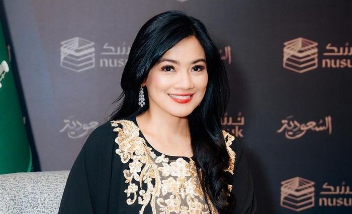 Tengok penampilan santun Titi Kamal!