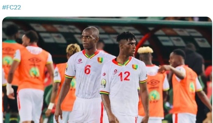 Algassime Bah (kanan), andalan timnas U-23 Guinea.