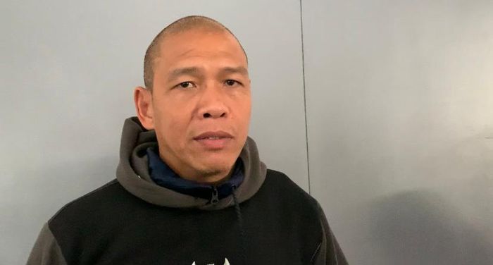 Pelatih timnas U-16 Indonesia, Nova Arianto saat ditemui di Bandara Soekarno-Hatta, Tangerang, Sabtu (11/5/2024).