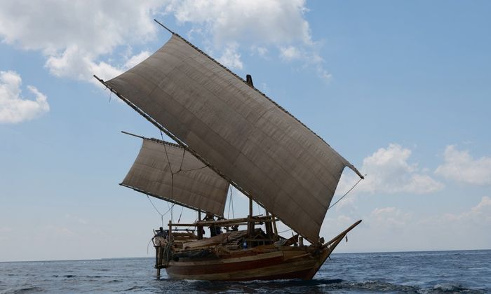Kapal Padewakang adalah jenis transportasi laut khas suku Bugis. Layar mereka berbentuk tanja yang sangat khas dengan ciri kebudayaan maritim Austronesia.