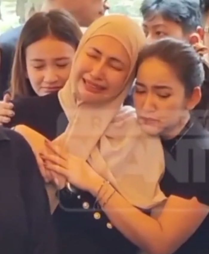 Kedekatan Deswita Maharani dan Risma Nilawati.