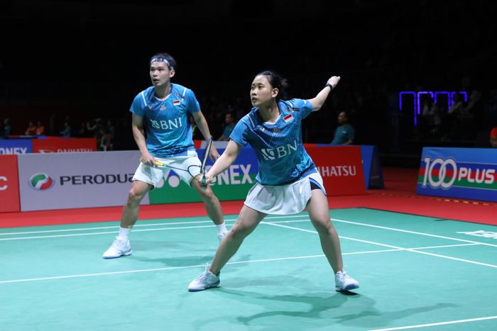 Ganda campuran Indonesia, Rinov Rivaldy/Pitha Haningtyas Mentari, pada babak kedua Malaysia Masters 2024 di Axiata Arena, Bukit Jalil, Kamis (23/5/2024).