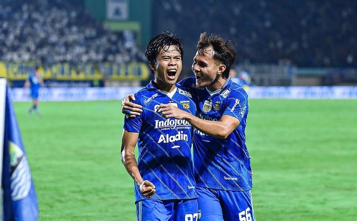 Selebrasi Edo Febriansah saat lawan Bali United pada semifinal Championship Series Liga 1 2023/2024.