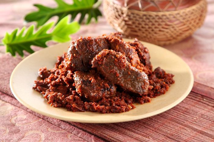 5 Arti Mimpi Makan Rendang 