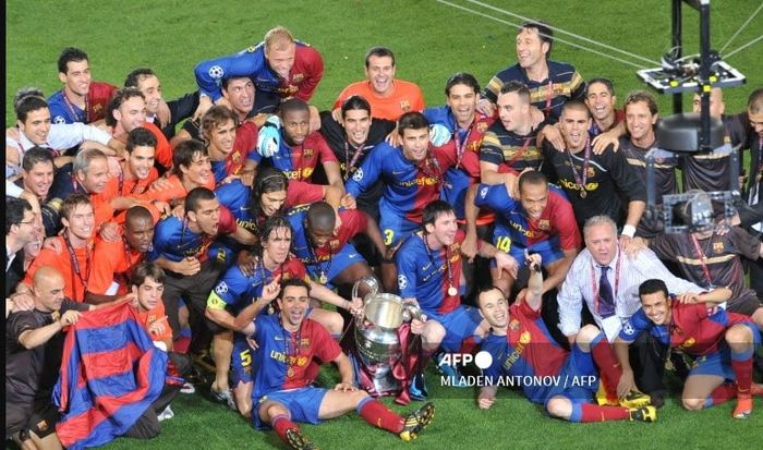 Barcelona merayakan gelar Liga Champions 2008-2009 sebagai satu dari 6 gelar, alias sextuple, yang mereka raih.