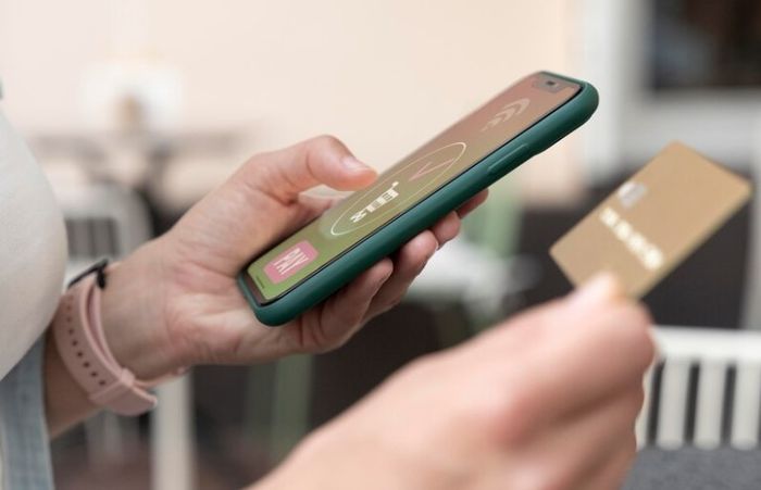 Paylater vs Kartu Kredit: Mana yang Lebih Baik? Ini Kelebihan dan Kekurangannya