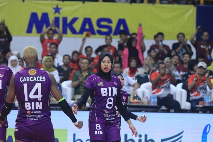 Pebola voli putri Indonesia, Megawati Hangestri Pertiwi, saat memperkuat Jakarta STIN BIN kontra Jakarta Pertamina Enduro pada lanjutan Proliga 2024 di GOR Si Jalak Harupat, Kabupaten Bandung, Sabtu (8/6/2024).