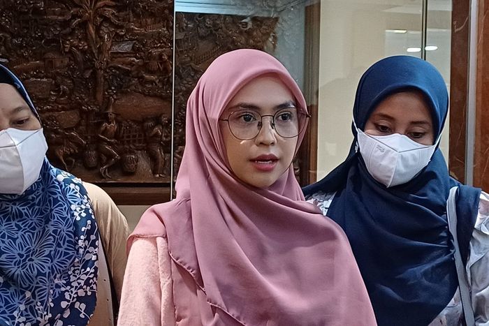 Ria Ricis berikan tanggapan terkait pelaku pemerasan dan pengancaman dirinya  