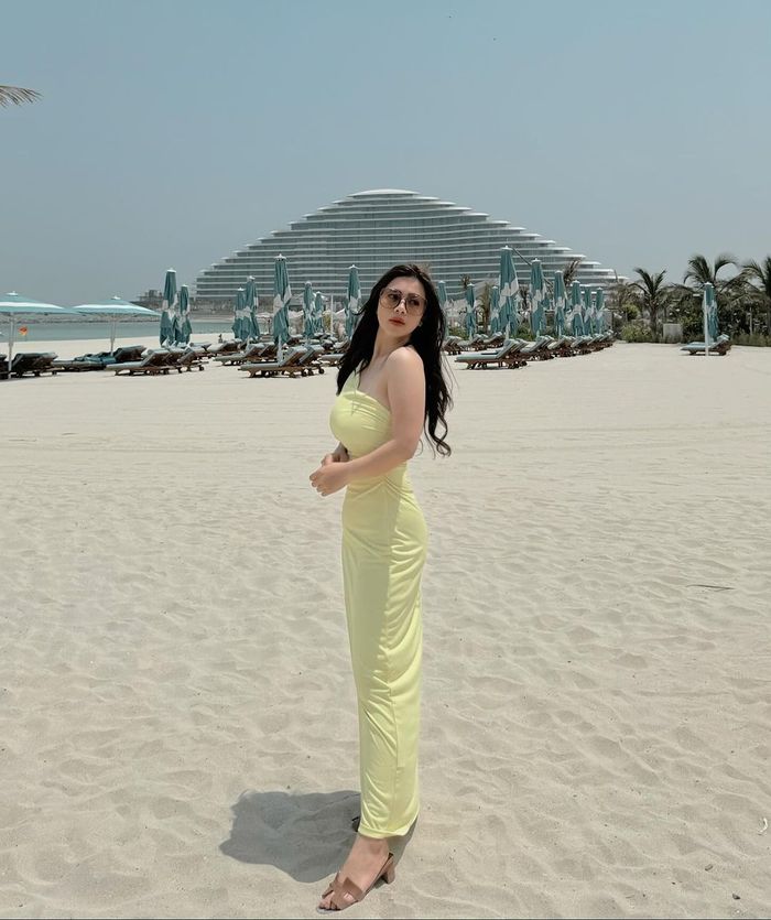 Felicya Angelista pamerkan body ramping saat liburan ke Dubai.