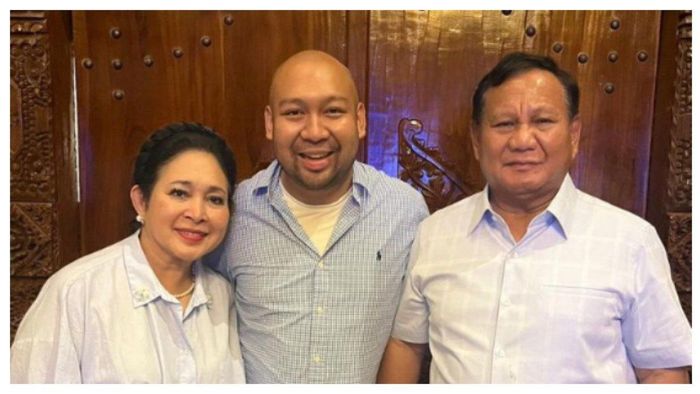 Titiek Soeharto bersama Prabowo dan putra mereka