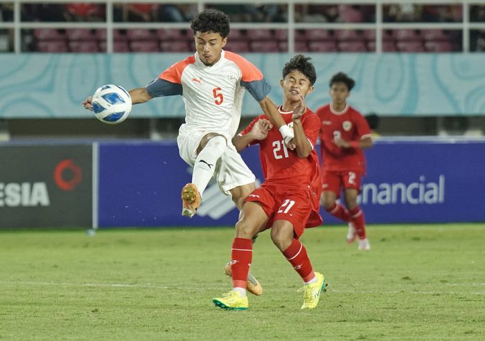 Pemain Timnas U-16 Indonesia, Fandi Ahmad saat jumpa Filipina di Stadion Manahan, Solo, Senin (24/6/2024) pada laga kedua ASEAN Cup U-16 2024