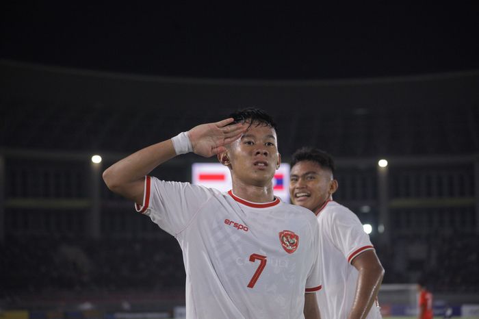 Pemain timnas U-16 Indonesia, Muhammad Zahaby saat melalukan selebrasi ke gawang timnas U-16 Laos, Kamis (27/6/2024).