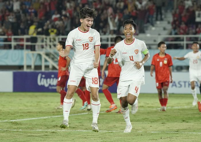 Tristan Raissa melakukan selebrasi setelah timnas U-16 Indonesia mencetak gol ke gawang timnas U-16 Laos, Kamis (27/6/2024).