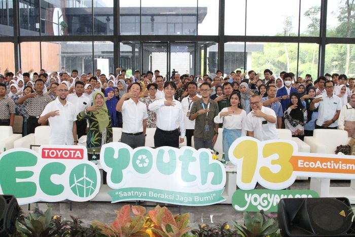 Acara Toyota Eco Youth 13 Goes To Yogyakarta yang digelar pada Selasa (25 Juni 2024), di Hall Isvara Riverside, Nambongan, Kab. Sleman, Yogyakarta.