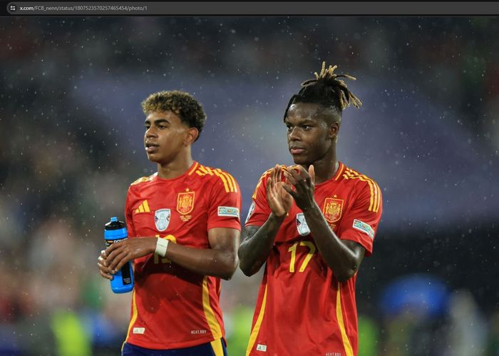 Lamine Yamal dan Nico Williams saat membela Timnas Spanyol di EURO 2024.