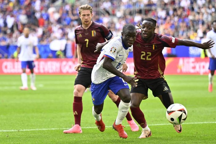 Aksi N'Golo Kante saat membantu Prancis mengalahkan Belgia pada babak 16 besar EURO 2024.