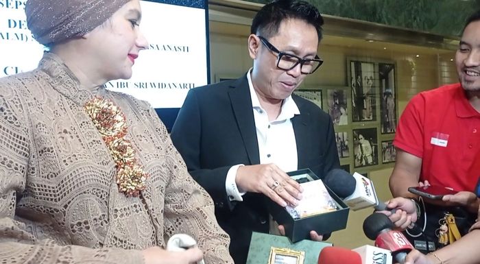 Eko Patrio bocorkan isi suvenir pernikahan Chand Kelvin