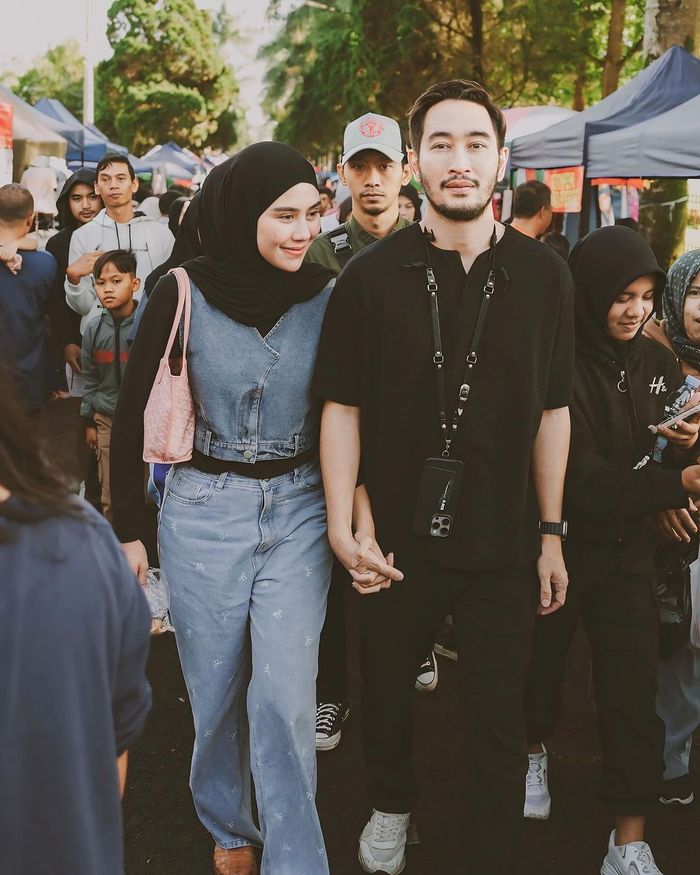 Syahnaz dan Ritchie Ismail saat bertandang ke Bandung Barat.