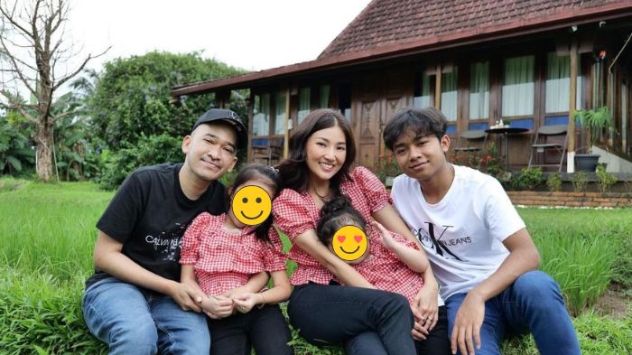 Ruben Onsu , Sarwendah dan buah hati mereka
