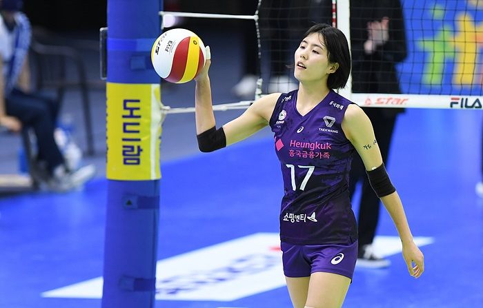 Mantan outside hitter timnas voli Korea Selatan, Lee Jae-yeong saat membela Incheon Heungkuk Life Pink Spiders pada Liga Voli Korea musim 2020-2021