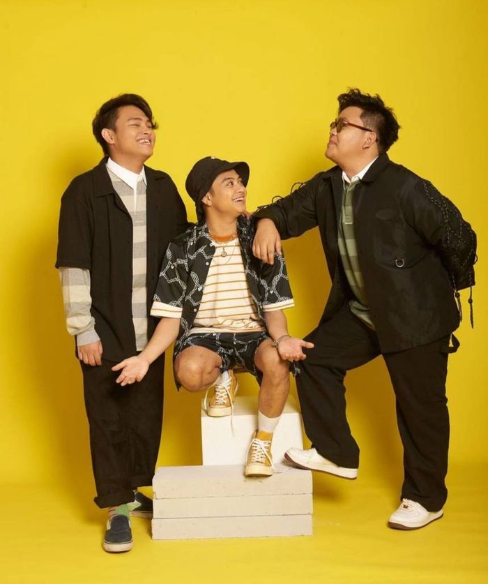 Personel TBA yang terdiri dari Teuku Rizki, Bastian dan Aldi tanpa Iqbaal Ramadhan seperti saat di Coboy Junior.