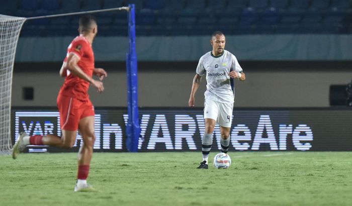 Bek Persib Bandung Gustavo Franca berjanji akan membawa tim meraih kemenangan dalam laga melawan Persis Solo di Piala Presiden 2024 nantinya.